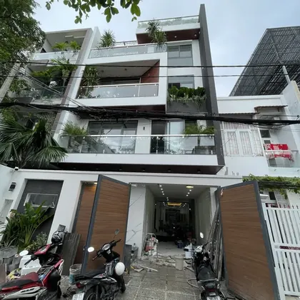 Cửa cuốn tự động — mở từ xa — công trình TUYA SMART LIFE