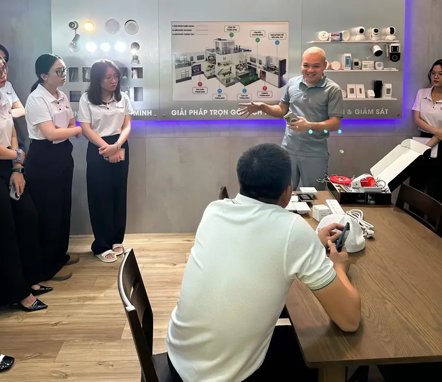 Đào tạo tư vấn viên đối tác tại khu trưng bày 8MATTER